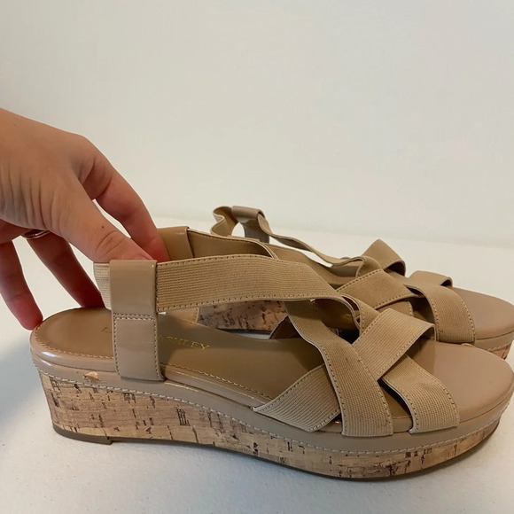 Laura Ashley women’s nude elastic strap platform sandals — size‎ 9.5 - Picture 5 of 8